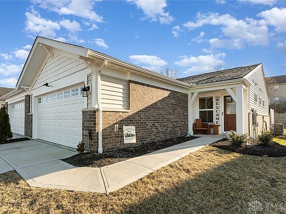 2nd image of 424 Summerlyn Farms Ct