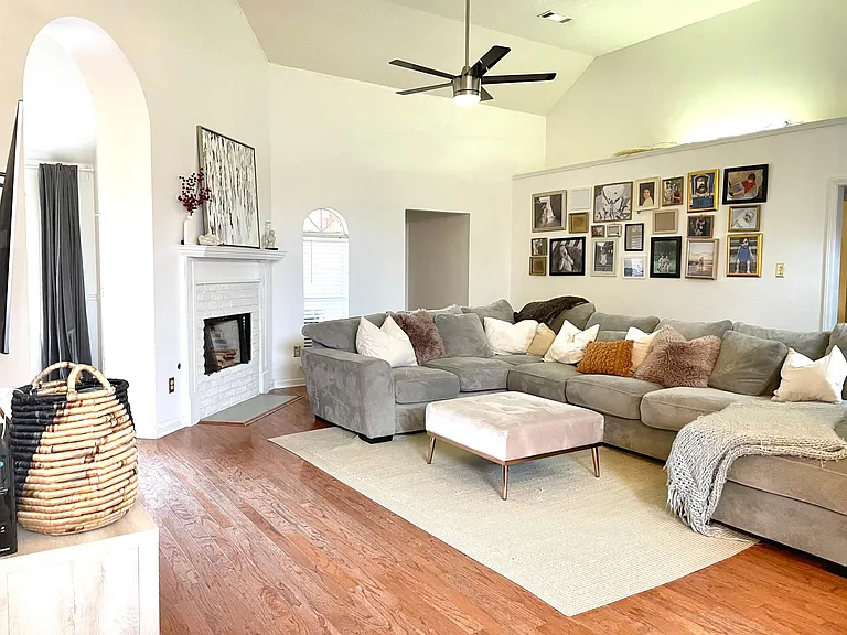 6675 Raner Creek Dr — Photo 2