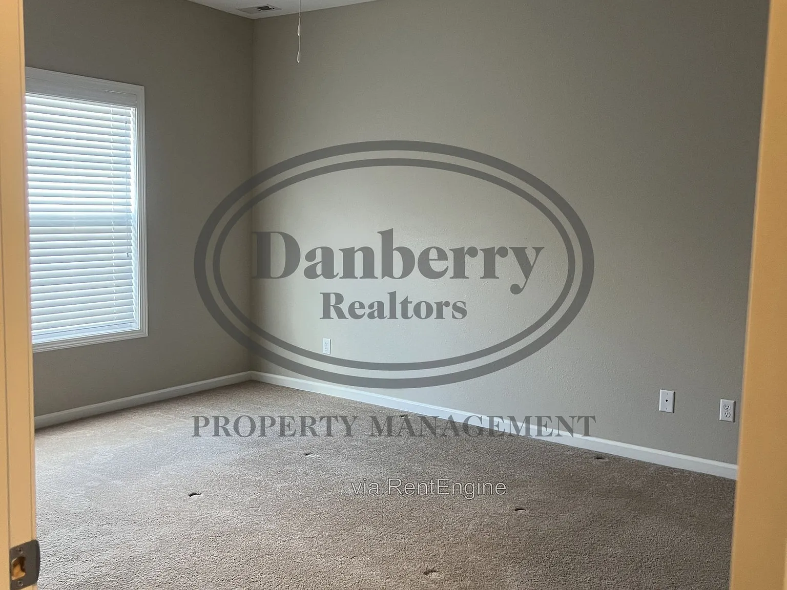 2 bed, 2.0 bath, 1233 sqft, $1,595 — Photo 4