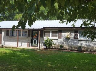 1103 S 1st Ave, Grandview, TX 76050