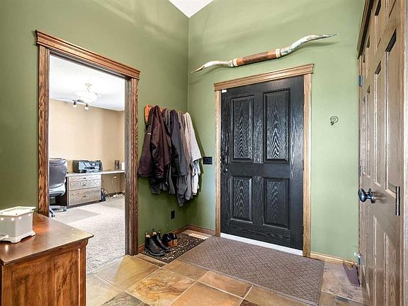 4th image of 37 SW Wyndham Park Way