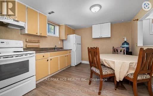 5th image of 127 Poplar Rd #Basement