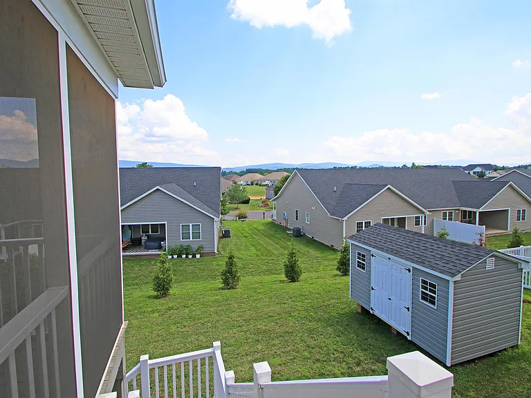224 Spring Run Ln — Photo 12