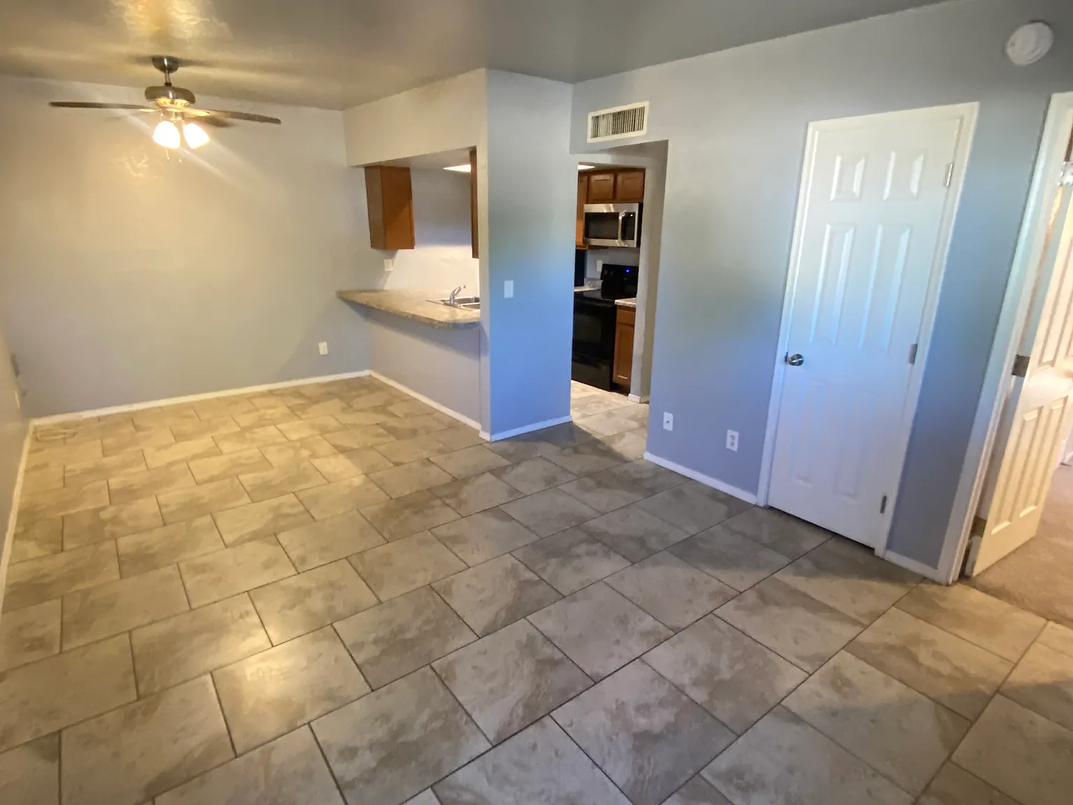 3409 E Glenn St — Photo 2