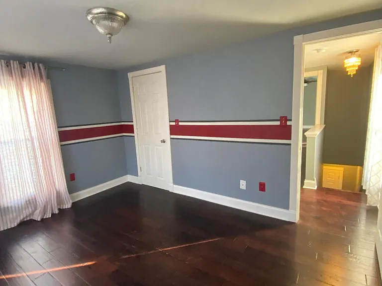 553 Bradley St — Photo 21