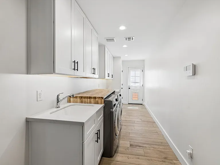 301 E Royal Palm Rd — Photo 44