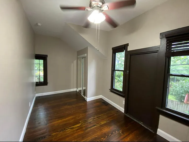 2263 Indianola Ave — Photo 6