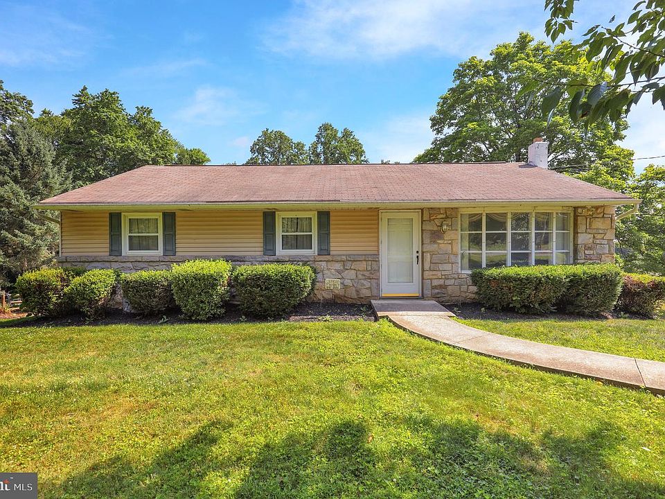 1st image of 367 Bishop Rd