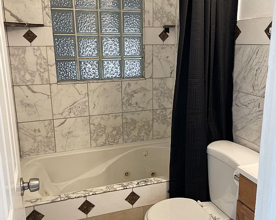 5th image of 335 W Archard Ave