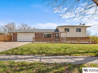 300 N Coddington Ave, Lincoln, NE 68528