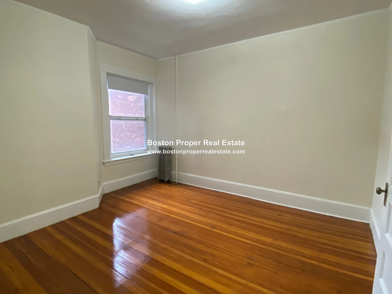 3 bed, 700 sqft, $3,175 — Photo 3