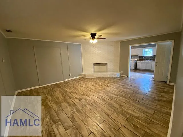 2 bed, 1.0 bath, 700 sqft, $1,095 — Photo 2