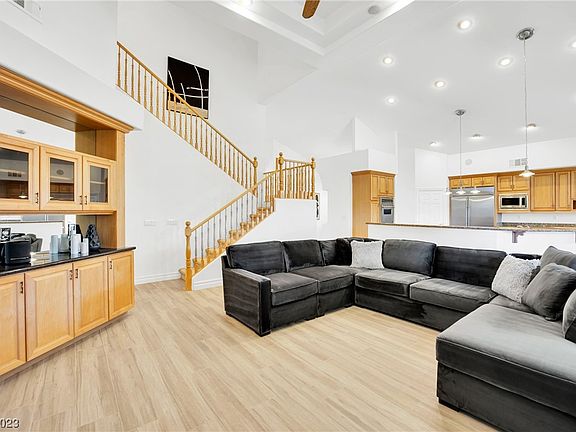 5th image of 2308 Wimbledon Dr