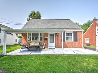 654 E Leamy Ave, Springfield, PA 19064