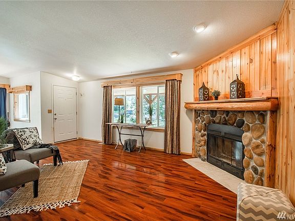 4th image of 17911 26th St SW