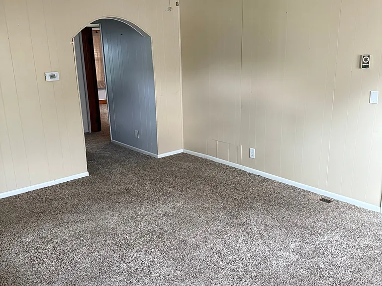 419 E Olive St — Photo 10