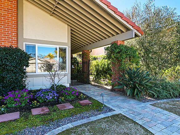 4th image of 1247 Santa Luisa Dr