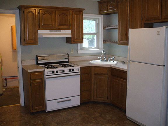 4th image of 600 Harris Pl