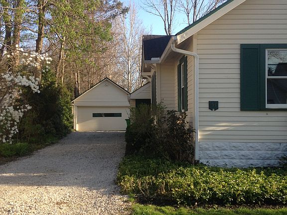 3rd image of 51 Olive St