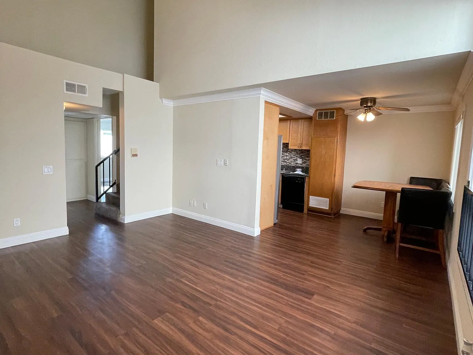 3 bed, 1300 sqft, $2,995 — Photo 1