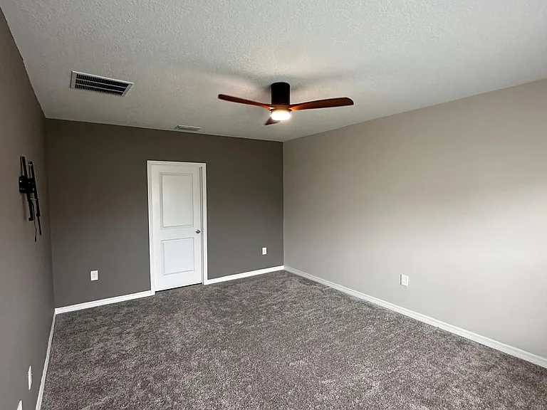 605 Sand Pine Ln — Photo 13