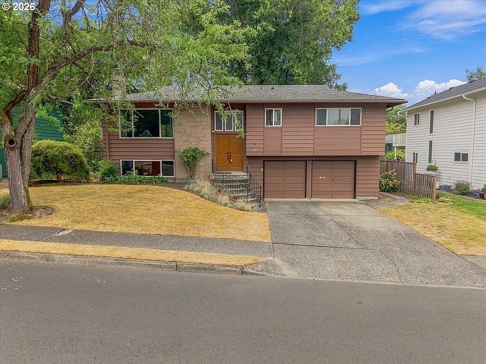 1st image of 7525 SW Hillcrest Pl