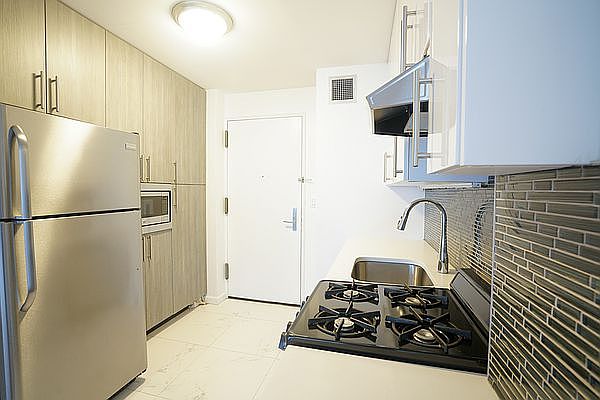 1st image of 315 W 57th St APT 16F