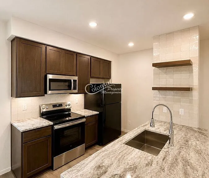 1635 Crooked River Ct — Photo 2
