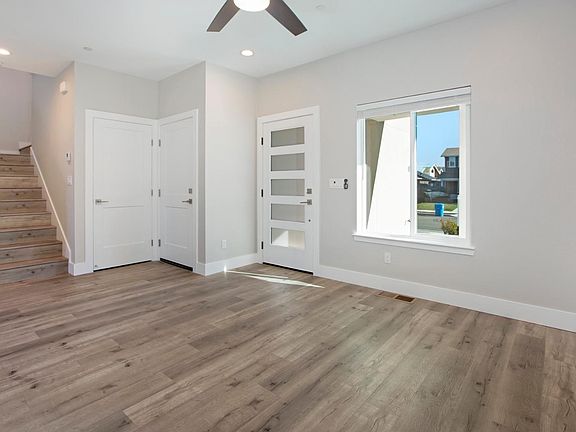 2nd image of 1681 Kerry Lane