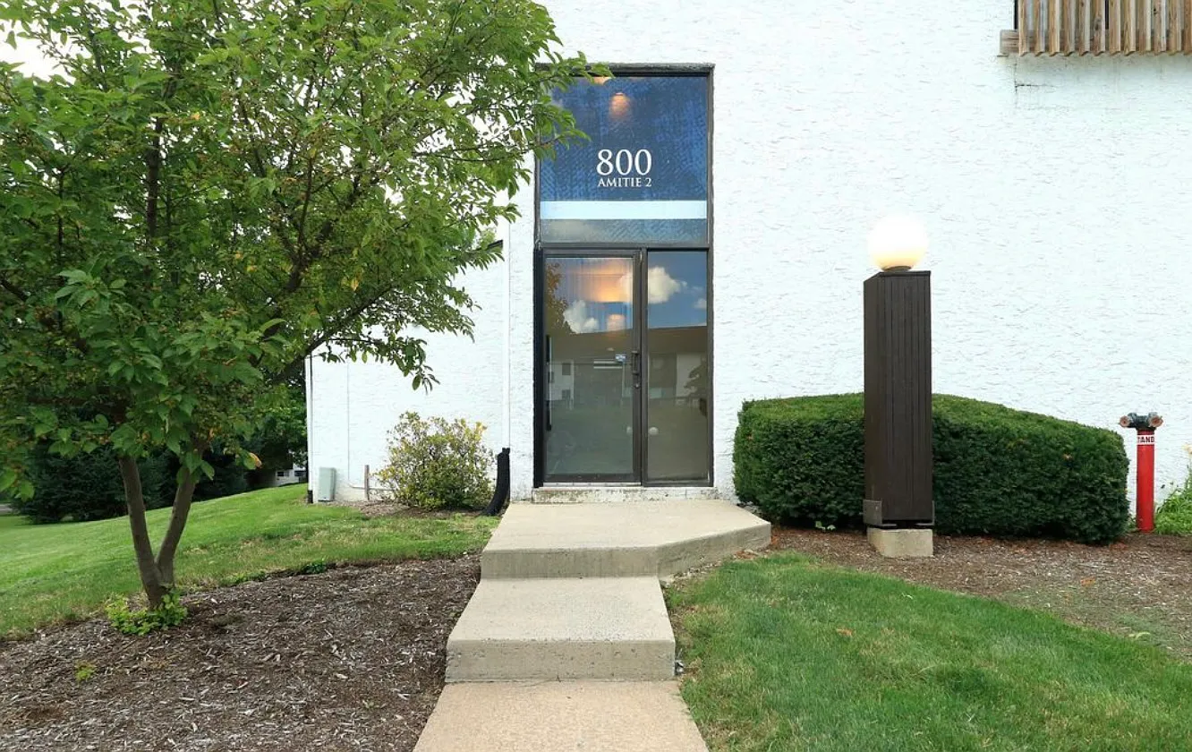 1 bed, 724 sqft, $1,200 — Photo 1