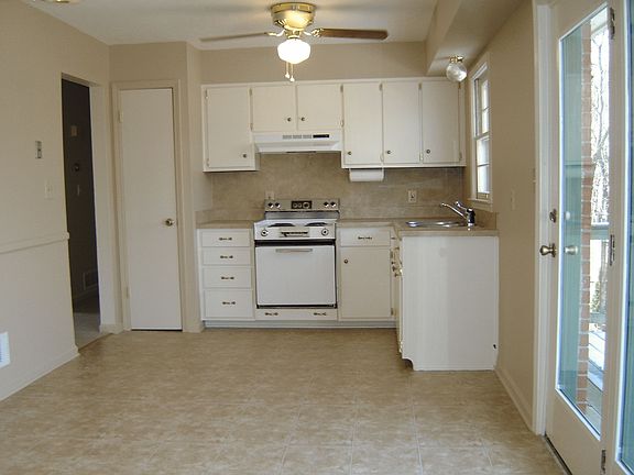4th image of 4300 Winter Garden Ct