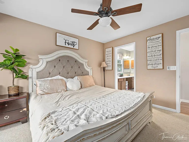 435 Ascot Ln — Photo 13