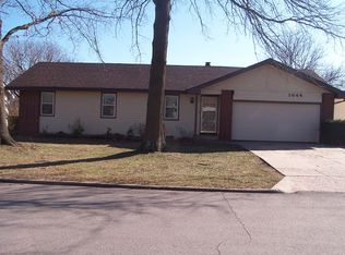 1644 W Swan St, Springfield, MO 65807