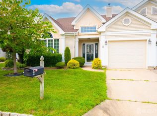 4 Aberdeen Way, Monroe Township, NJ 08831