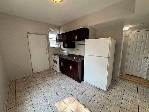 5th image of 3801 W Thomas St Unit 1