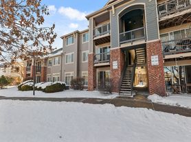 2450 Windrow Dr