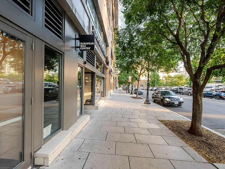 460 New York Ave NW #501 — Photo 10