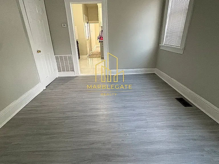 35-37 Hanford St #11R — Photo 8