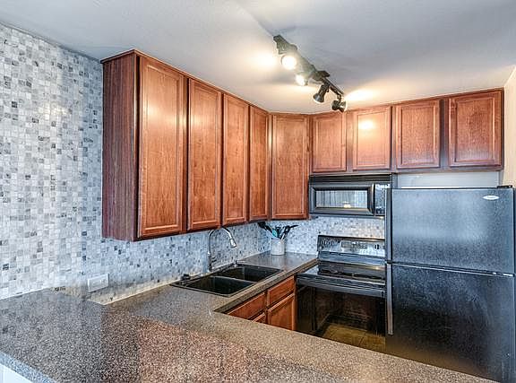 4th image of 6010 Oakwood Dr APT 5F