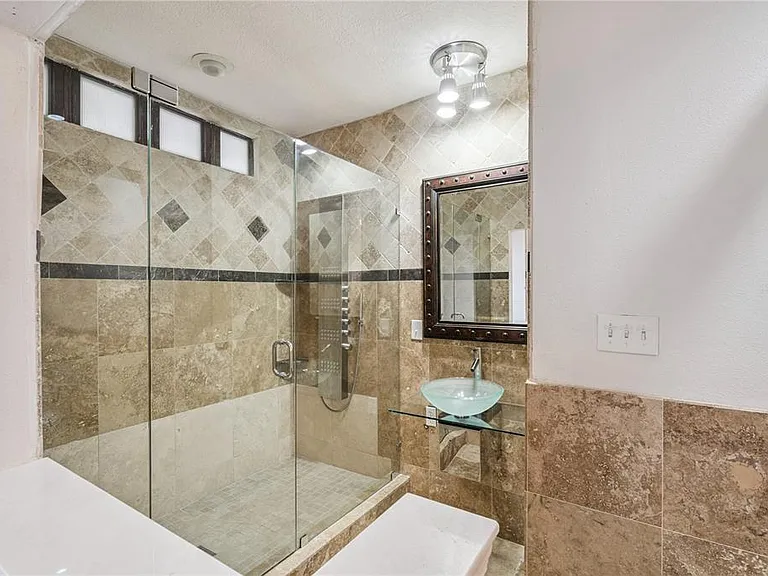 151 E Washington St #3B — Photo 20