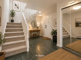 620 13th St, New Westminster, BC V3M 4M4