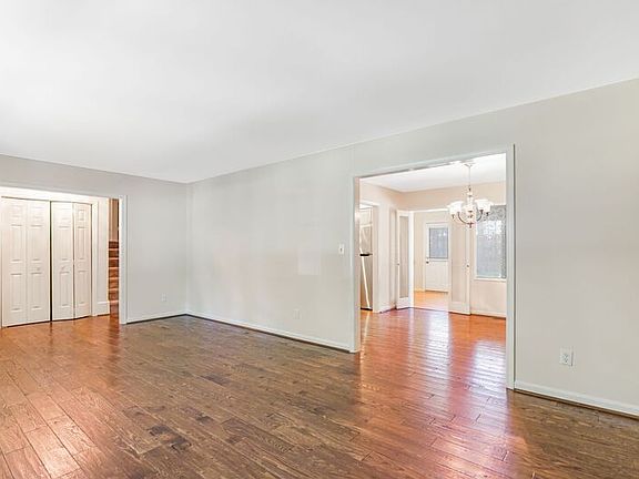 3rd image of 2 Adams St