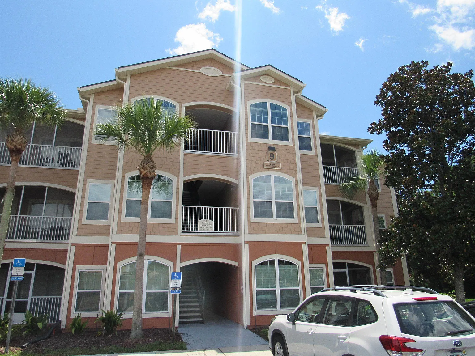 2 bed, 2.0 bath, 990 sqft, $1,700 — Photo 3