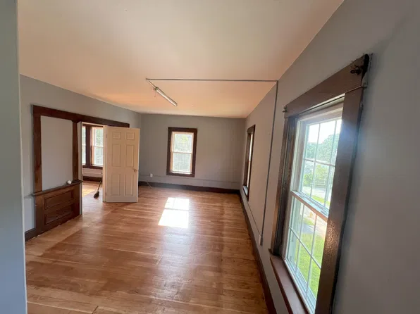 67 Walnut St #2, Putnam, CT 06260