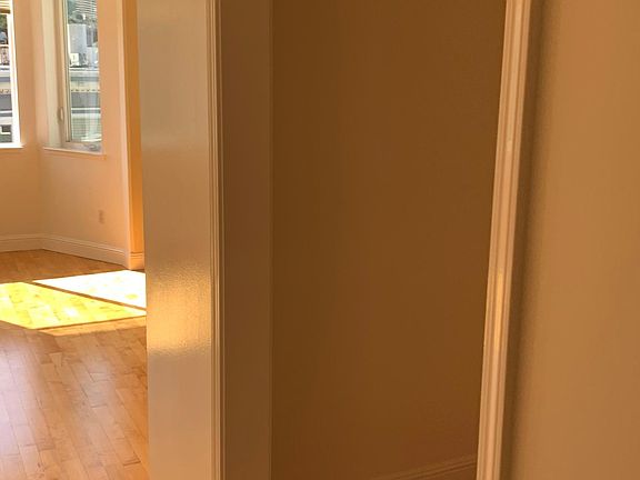 4th image of 1738 Haight St APT 407