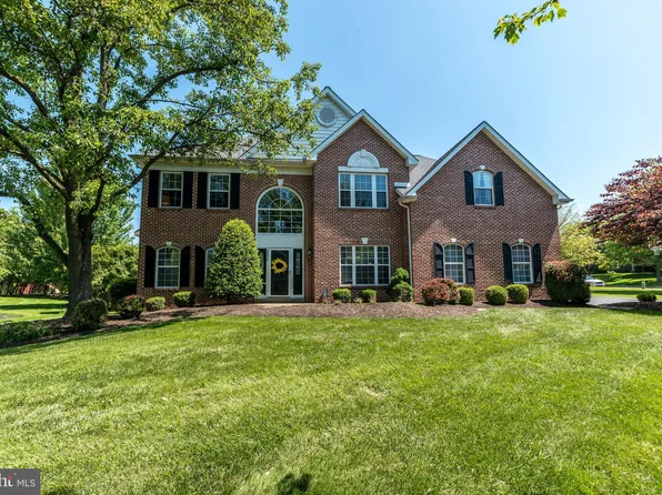 111 Tudor Dr, North Wales, PA 19454