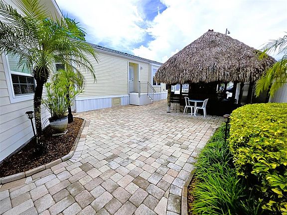 3rd image of 20300 LEONARD - LOT 33
