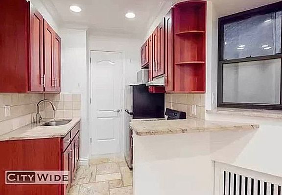 3rd image of 159 E 99th St #1R