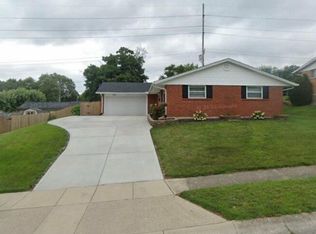 726 Golden Arrow Dr, Miamisburg, OH