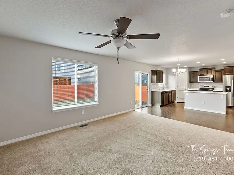 10898 Rowley Dr — Photo 10